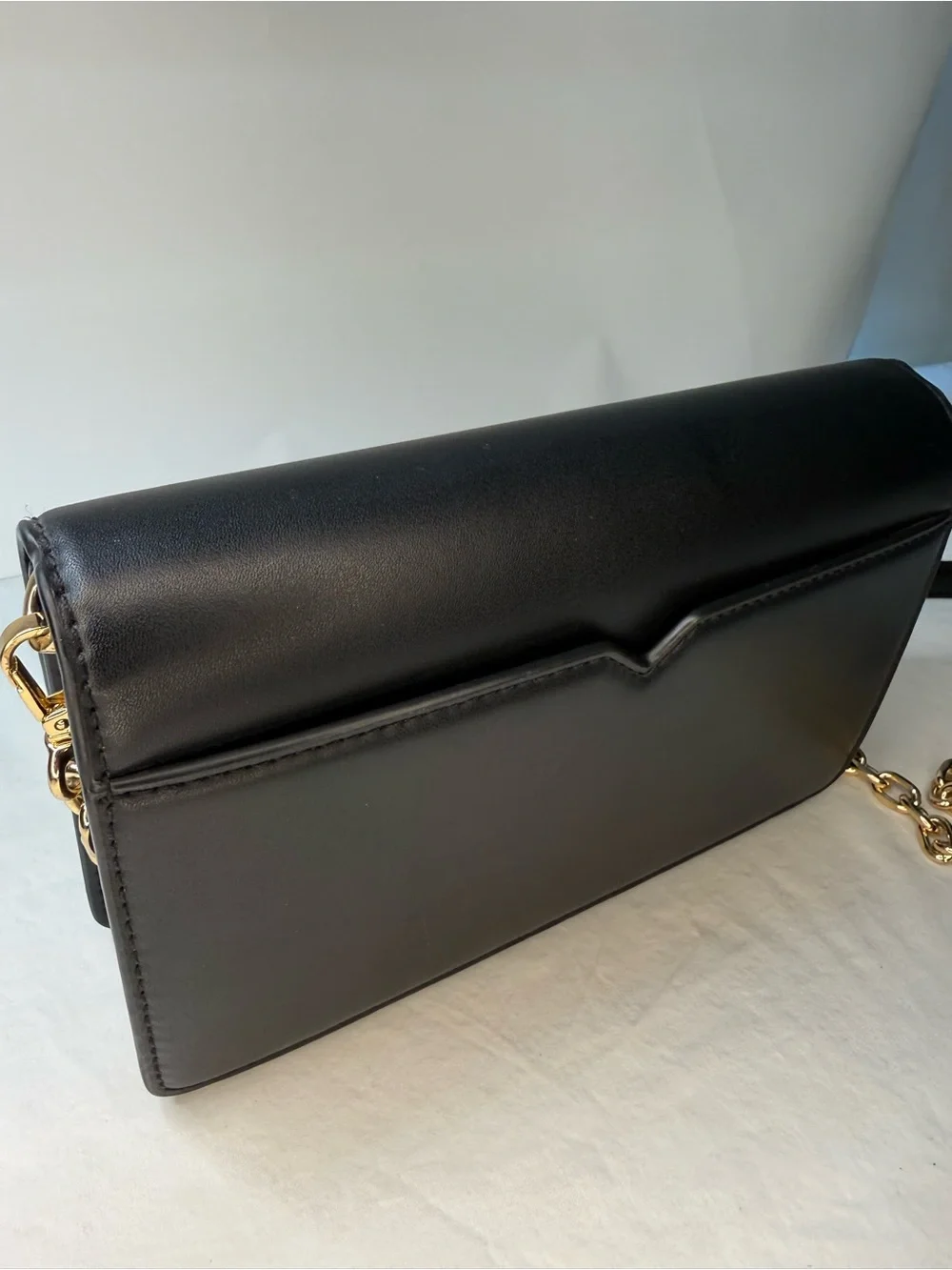 Michael Kors Black Leather Chain Crossbody| Timeless | Great Condition